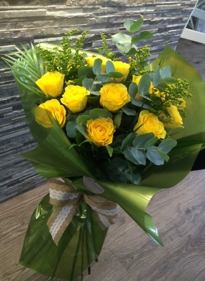 Yellow Rose Bouquet – buy online or call 01642 787989